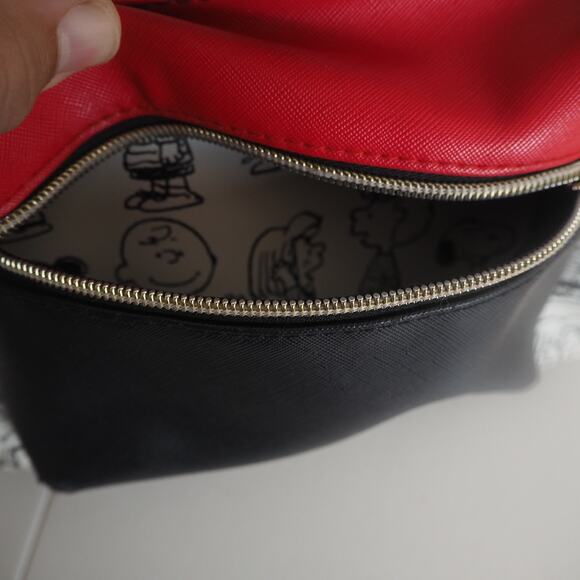 BioWorld Snoopy Charlie Brown Peanuts Gang Backpack White Black Cartoon Drawings - Picture 7 of 15